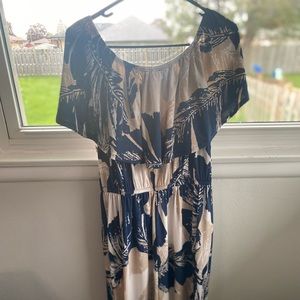 Off the shoulder jumper w/ pockets